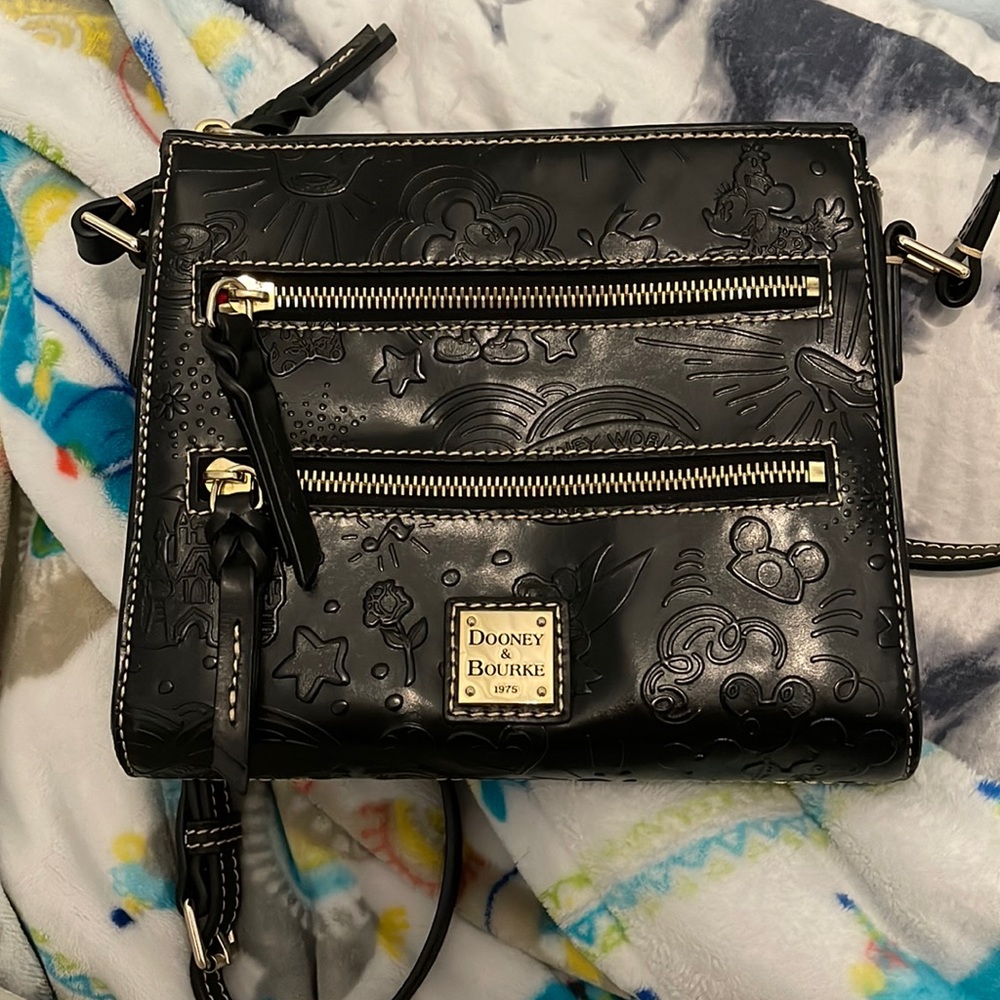 DOONEY & BURKE DISNEY Crossbody purse